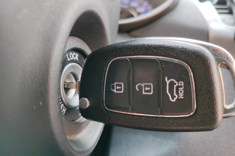 Used Hyundai Elantra (5th Generation / Langdong) 2015 1.6L Automatic Fashion Model Vehicle Key