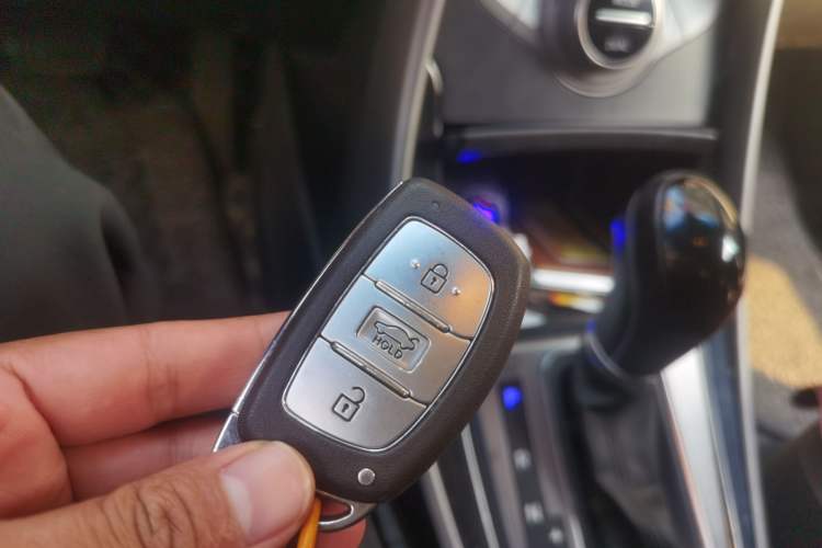 Used Hyundai Elantra (5th Generation / Langdong) 2015 1.6L Automatic Luxury Model Vehicle Key