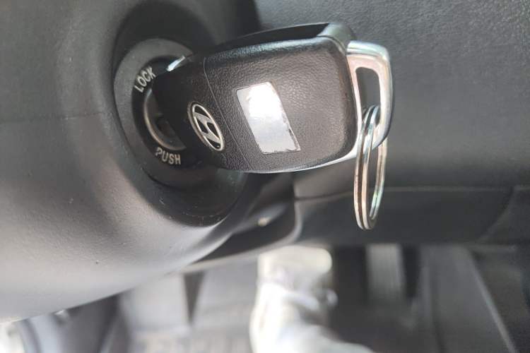 Used Hyundai Elantra (5th Generation / Langdong) 2015 1.6L Automatic Fashion Model Vehicle Key