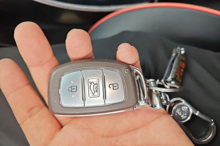 Used Hyundai Elantra (5th Generation / Langdong) 2015 1.6L Manual Leading Model Vehicle Key