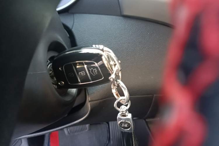 Used Hyundai Elantra (5th Generation / Langdong) 2015 1.6L Automatic Fashion Model Vehicle Key