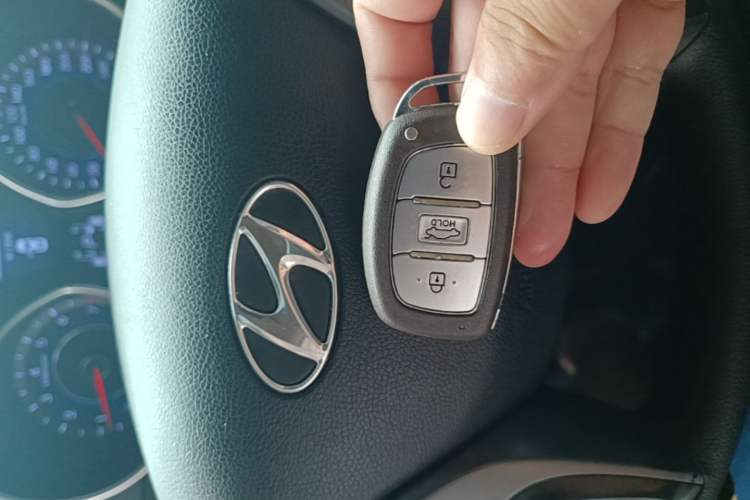 Used Hyundai Elantra (5th Generation / Langdong) 2015 1.6L Automatic Leading Model Vehicle Key