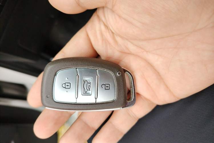 Used Hyundai Elantra (5th Generation / Langdong) 2015 1.6L Automatic Leading Model Vehicle Key