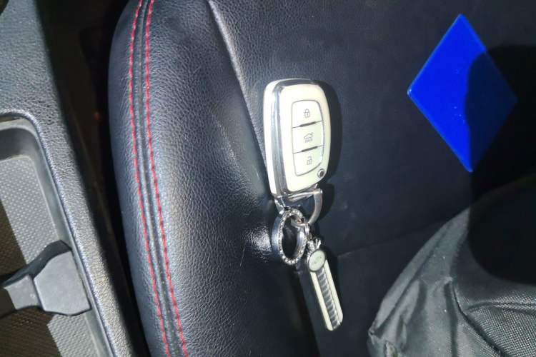 Used Hyundai Elantra (5th Generation / Langdong) 2015 1.6L Automatic Leading Model Vehicle Key