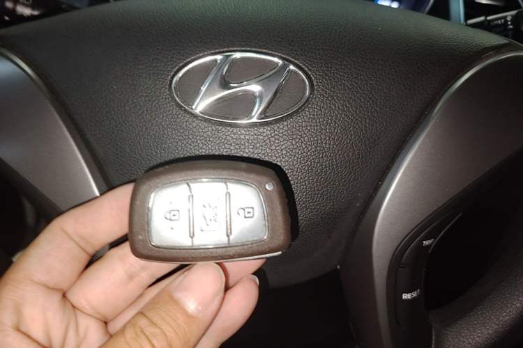 Used Hyundai Elantra (5th Generation / Langdong) 2015 1.6L Automatic Leading Model Vehicle Key