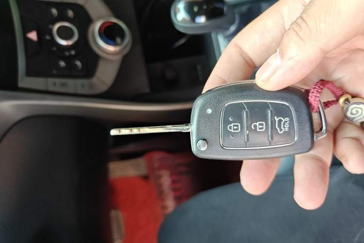 Used Hyundai Elantra (5th Generation / Langdong) 2015 1.6L Automatic Fashion Model Vehicle Key