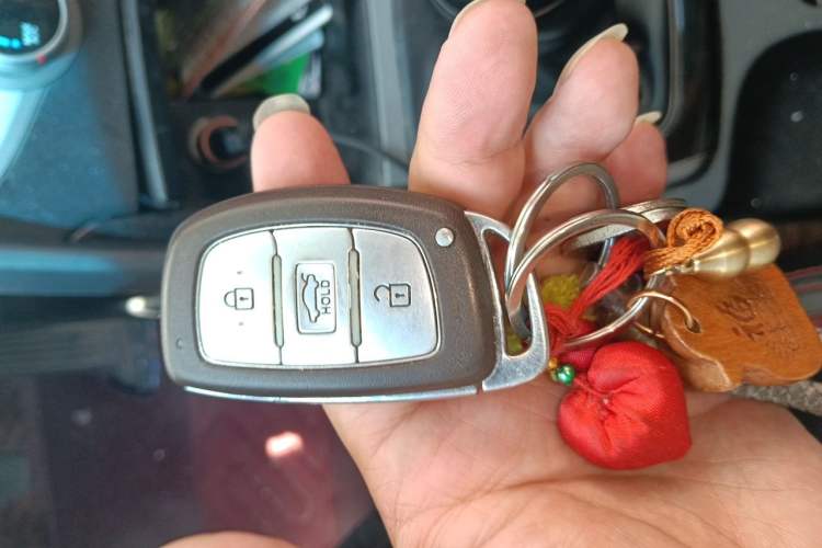 Used Hyundai Elantra (5th Generation / Langdong) 2015 1.6L Manual Leading Model Vehicle Key