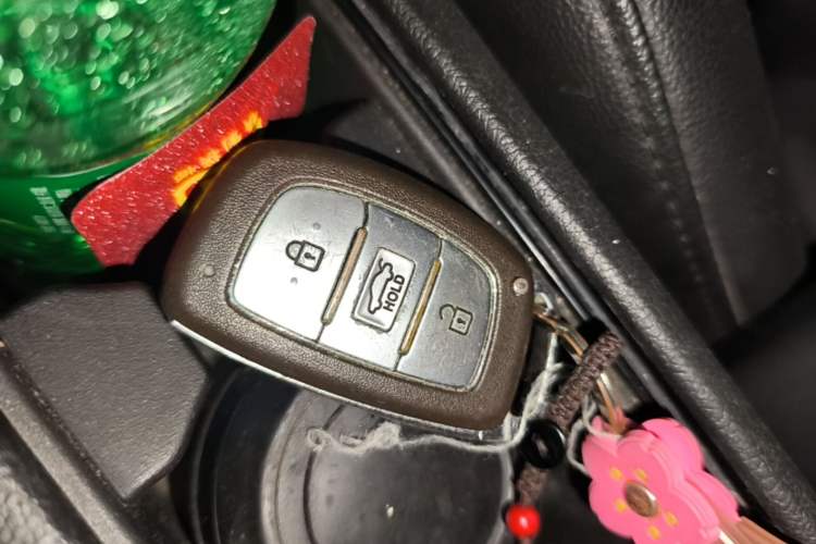 Used Hyundai Elantra (5th Generation / Langdong) 2015 1.6L Automatic Luxury Model Vehicle Key