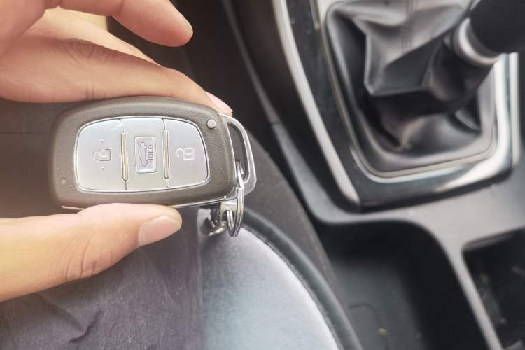 Used Hyundai Elantra (5th Generation / Langdong) 2015 1.6L Manual Leading Model Vehicle Key