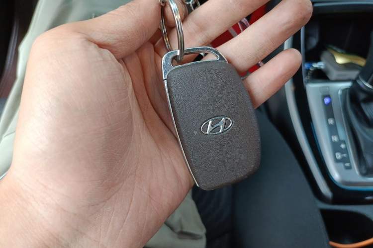 Used Hyundai Elantra (5th Generation / Langdong) 2015 1.6L Automatic Leading Model Vehicle Key