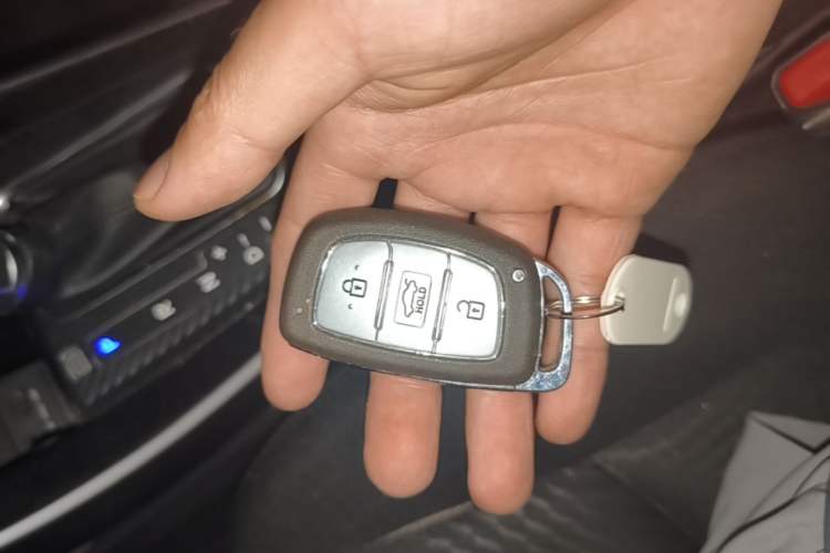 Used Hyundai Elantra (5th Generation / Langdong) 2015 1.6L Automatic Leading Model Vehicle Key