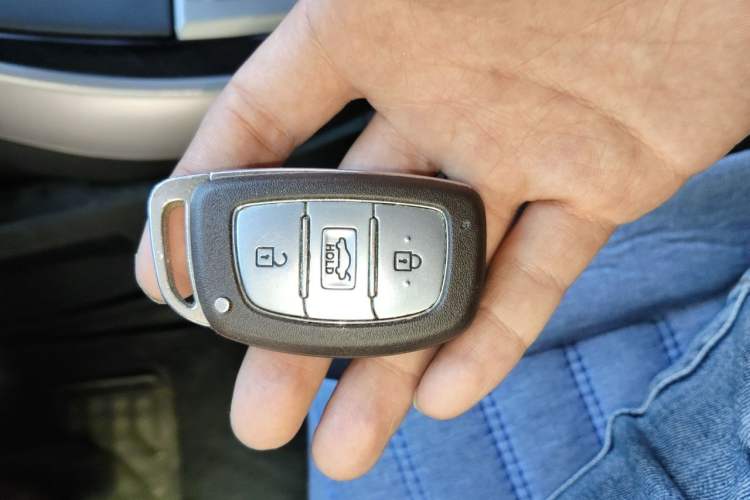 Used Hyundai Elantra (5th Generation / Langdong) 2015 1.6L Automatic Leading Model Vehicle Key
