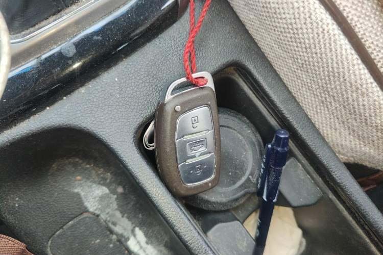 Used Hyundai Elantra (5th Generation / Langdong) 2015 1.6L Automatic Leading Model Vehicle Key