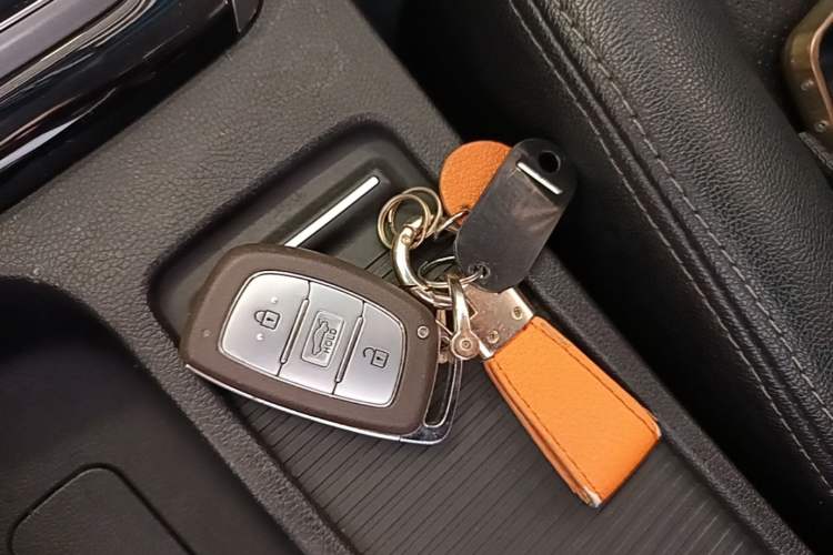 Used Hyundai Elantra (5th Generation / Langdong) 2015 1.6L Automatic Leading Model Vehicle Key