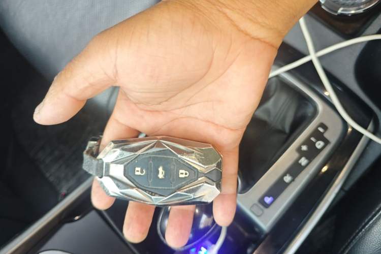 Used Hyundai Elantra (5th Generation / Langdong) 2015 1.6L Automatic Luxury Model Vehicle Key