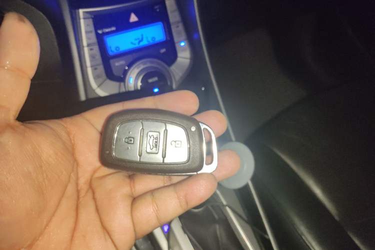 Used Hyundai Elantra (5th Generation / Langdong) 2015 1.6L Automatic Luxury Model Vehicle Key