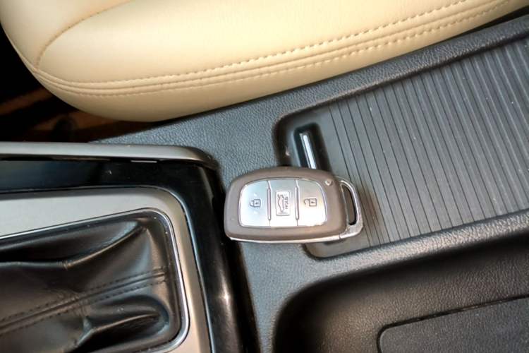 Used Hyundai Elantra (5th Generation / Langdong) 2015 1.6L Automatic Leading Model Vehicle Key