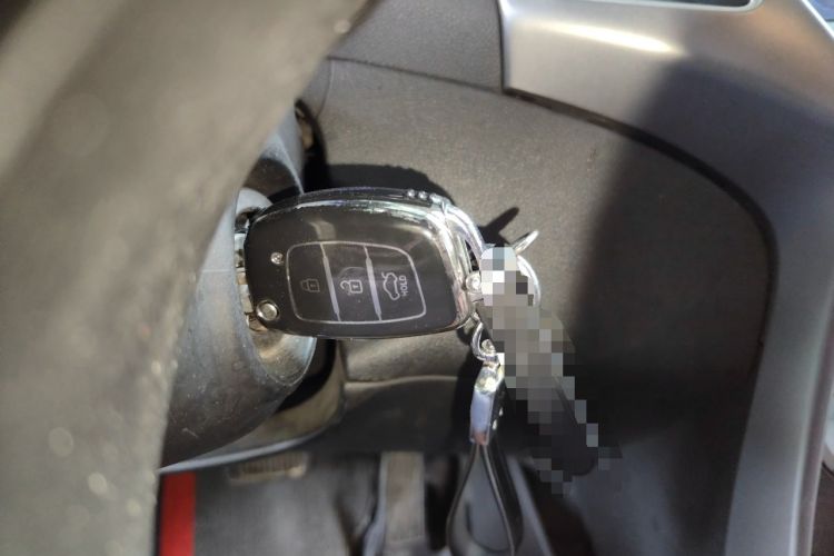 Used Hyundai Elantra (5th Generation / Langdong) 2015 1.6L Automatic Fashion Model Vehicle Key