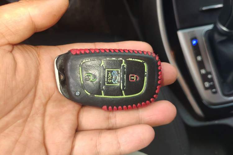 Used Hyundai Elantra (5th Generation / Langdong) 2015 1.6L Automatic Leading Model Vehicle Key