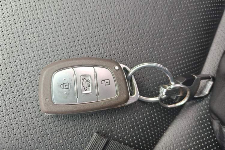 Used Hyundai Elantra (5th Generation / Langdong) 2015 1.6L Automatic Luxury Model Vehicle Key