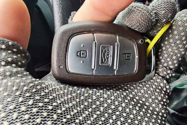 Used Hyundai Elantra (5th Generation / Langdong) 2015 1.6L Manual Leading Model Vehicle Key