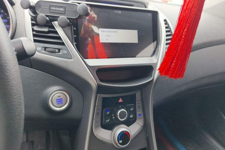 Used Hyundai Elantra (5th Generation / Langdong) 2015 1.6L Automatic Leading Model Audio And AC Panel