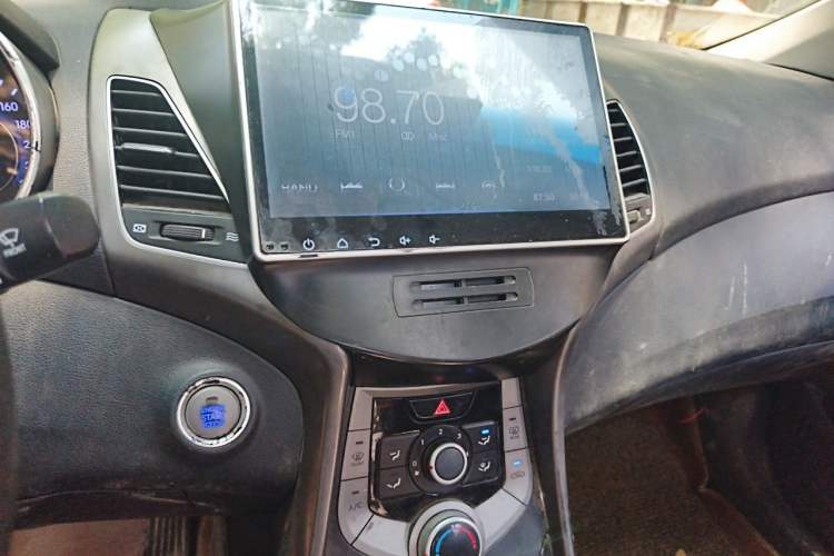 Used Hyundai Elantra (5th Generation / Langdong) 2015 1.6L Automatic Leading Model Audio And AC Panel