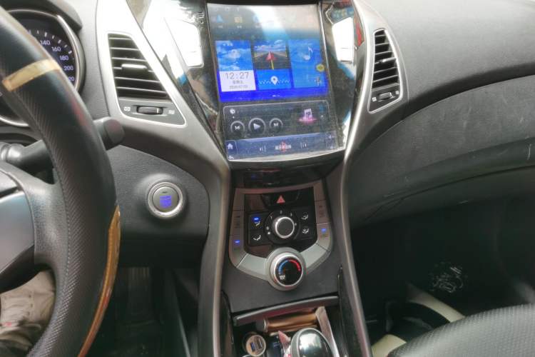 Used Hyundai Elantra (5th Generation / Langdong) 2015 1.6L Automatic Leading Model Audio And AC Panel