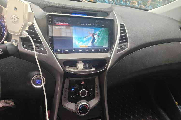 Used Hyundai Elantra (5th Generation / Langdong) 2015 1.6L Automatic Leading Model Audio And AC Panel