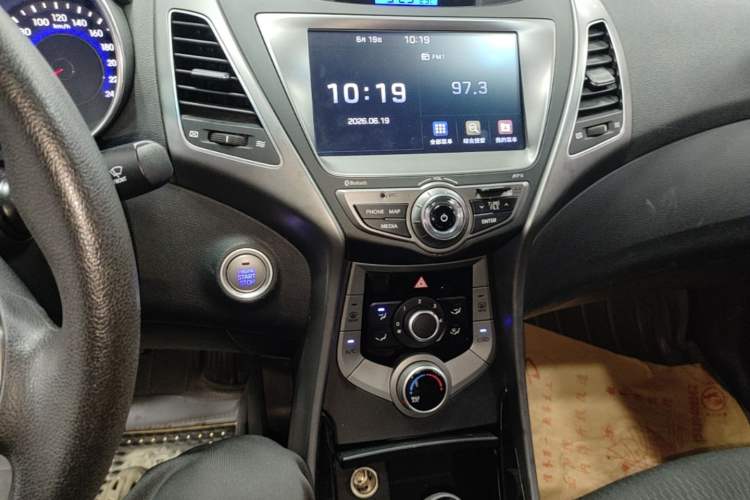 Used Hyundai Elantra (5th Generation / Langdong) 2015 1.6L Automatic Leading Model Audio And AC Panel