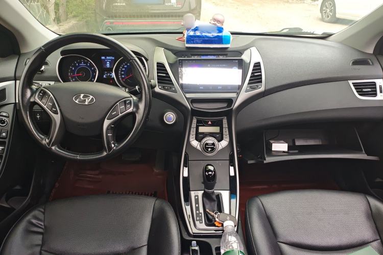 Used Hyundai Elantra (5th Generation / Langdong) 2015 1.6L Automatic Luxury Model Center Console