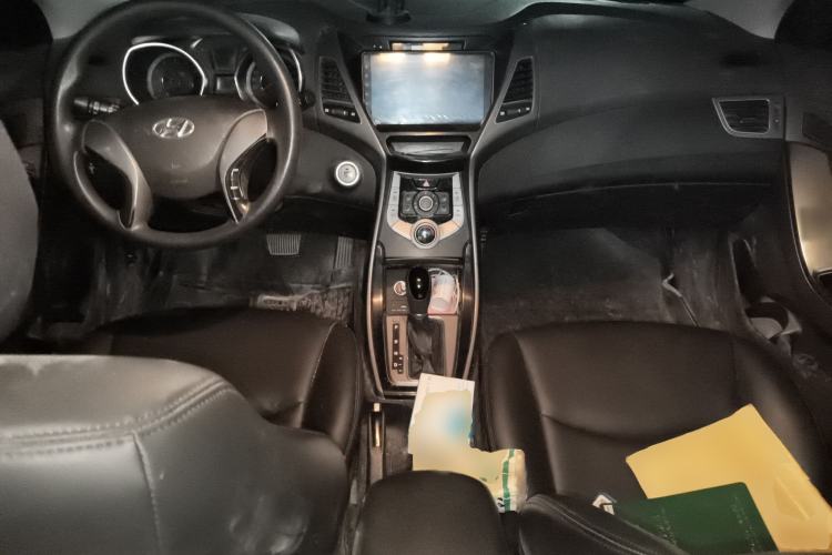 Used Hyundai Elantra (5th Generation / Langdong) 2015 1.6L Automatic Leading Model Center Console