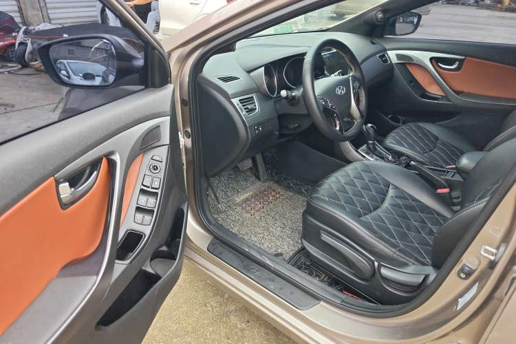 Used Hyundai Elantra (5th Generation / Langdong) 2015 1.6L Automatic Leading Model Driver Seat