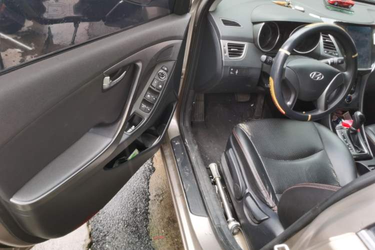 Used Hyundai Elantra (5th Generation / Langdong) 2015 1.6L Automatic Leading Model Driver Seat