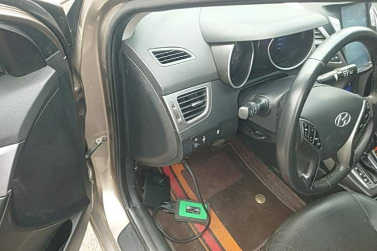 Used Hyundai Elantra (5th Generation / Langdong) 2015 1.6L Automatic Luxury Model Driver Seat