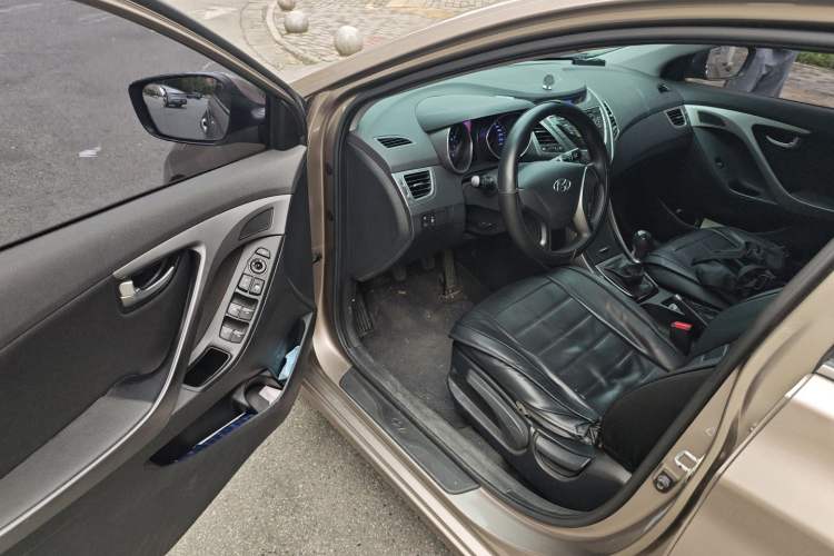 Used Hyundai Elantra (5th Generation / Langdong) 2015 1.6L Manual Leading Model Driver Seat