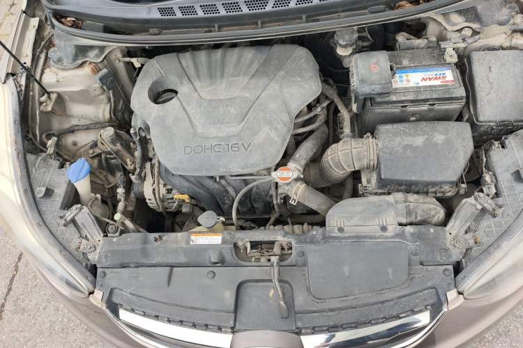 Used Hyundai Elantra (5th Generation / Langdong) 2015 1.6L Automatic Leading Model Engine Bay