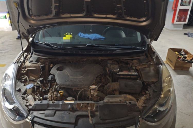 Used Hyundai Elantra (5th Generation / Langdong) 2015 1.6L Automatic Luxury Model Engine Bay