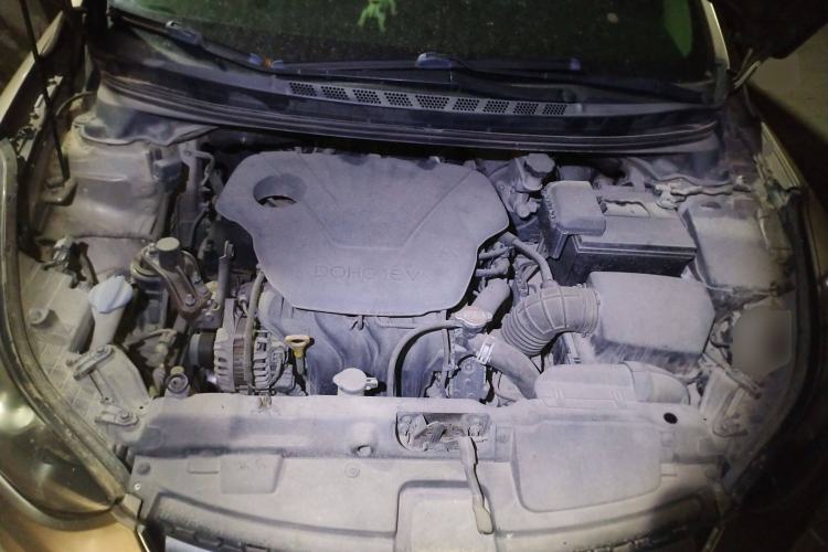 Used Hyundai Elantra (5th Generation / Langdong) 2015 1.6L Automatic Luxury Model Engine Bay