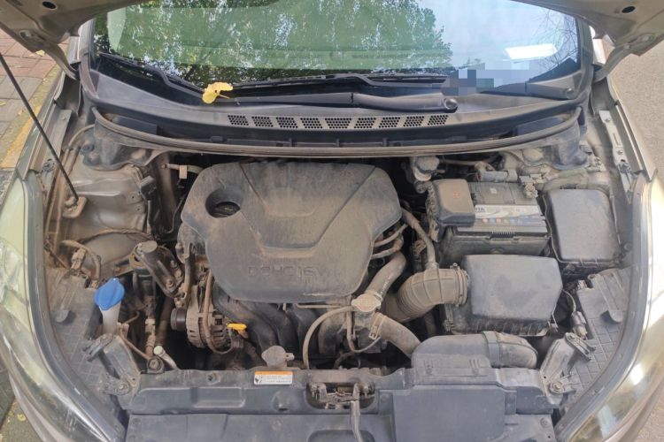 Used Hyundai Elantra (5th Generation / Langdong) 2015 1.6L Manual Leading Model Engine Bay