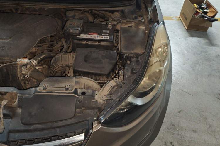 Used Hyundai Elantra (5th Generation / Langdong) 2015 1.6L Automatic Luxury Model Engine Bay Left