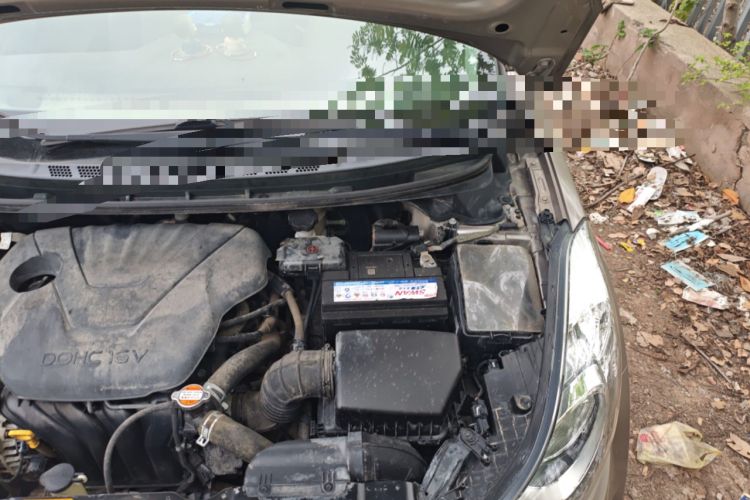 Used Hyundai Elantra (5th Generation / Langdong) 2015 1.6L Automatic Luxury Model Engine Bay Left