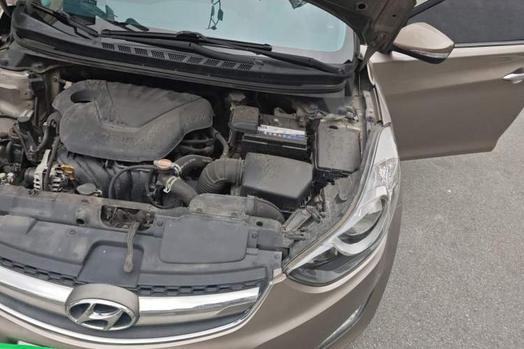Used Hyundai Elantra (5th Generation / Langdong) 2015 1.6L Manual Leading Model Engine Bay Left