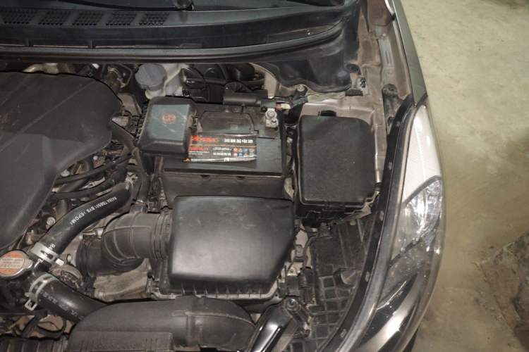 Used Hyundai Elantra (5th Generation / Langdong) 2015 1.6L Manual Leading Model Engine Bay Left