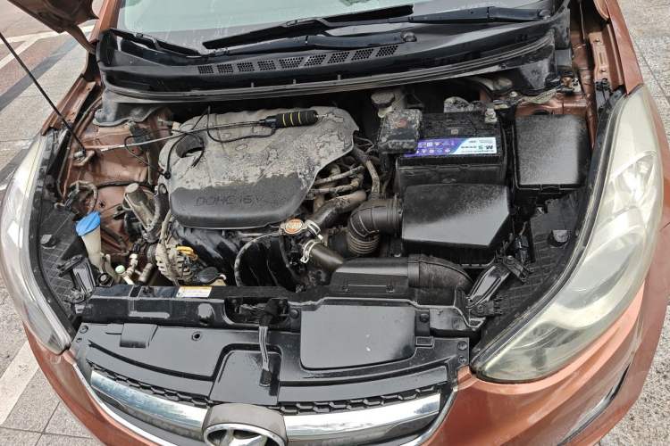 Used Hyundai Elantra (5th Generation / Langdong) 2015 1.6L Automatic Leading Model Engine Bay