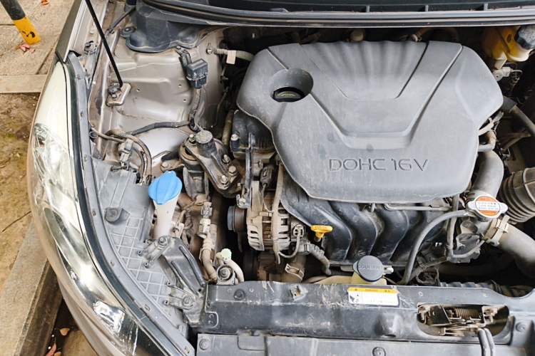 Used Hyundai Elantra (5th Generation / Langdong) 2015 1.6L Manual Leading Model Engine Bay Right
