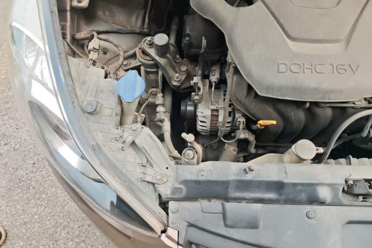 Used Hyundai Elantra (5th Generation / Langdong) 2015 1.6L Automatic Fashion Model Engine Bay Right