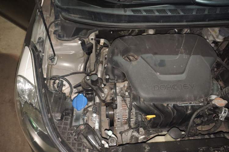 Used Hyundai Elantra (5th Generation / Langdong) 2015 1.6L Manual Leading Model Engine Bay Right