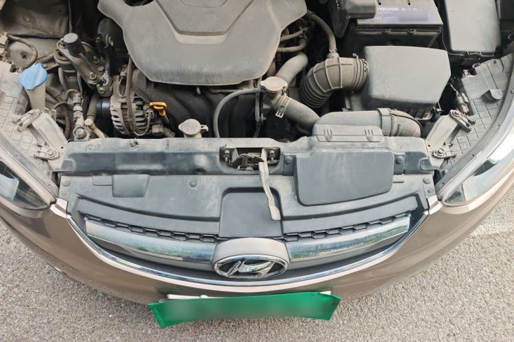 Used Hyundai Elantra (5th Generation / Langdong) 2015 1.6L Automatic Fashion Model Engine Bay