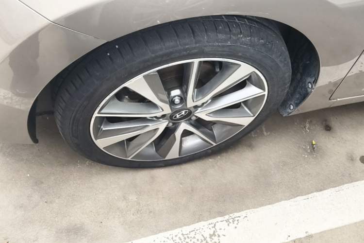 Used Hyundai Elantra (5th Generation / Langdong) 2015 1.6L Automatic Leading Model Exterior 4